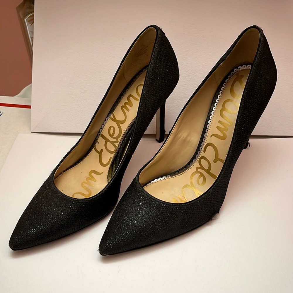 Sparkly black pumps